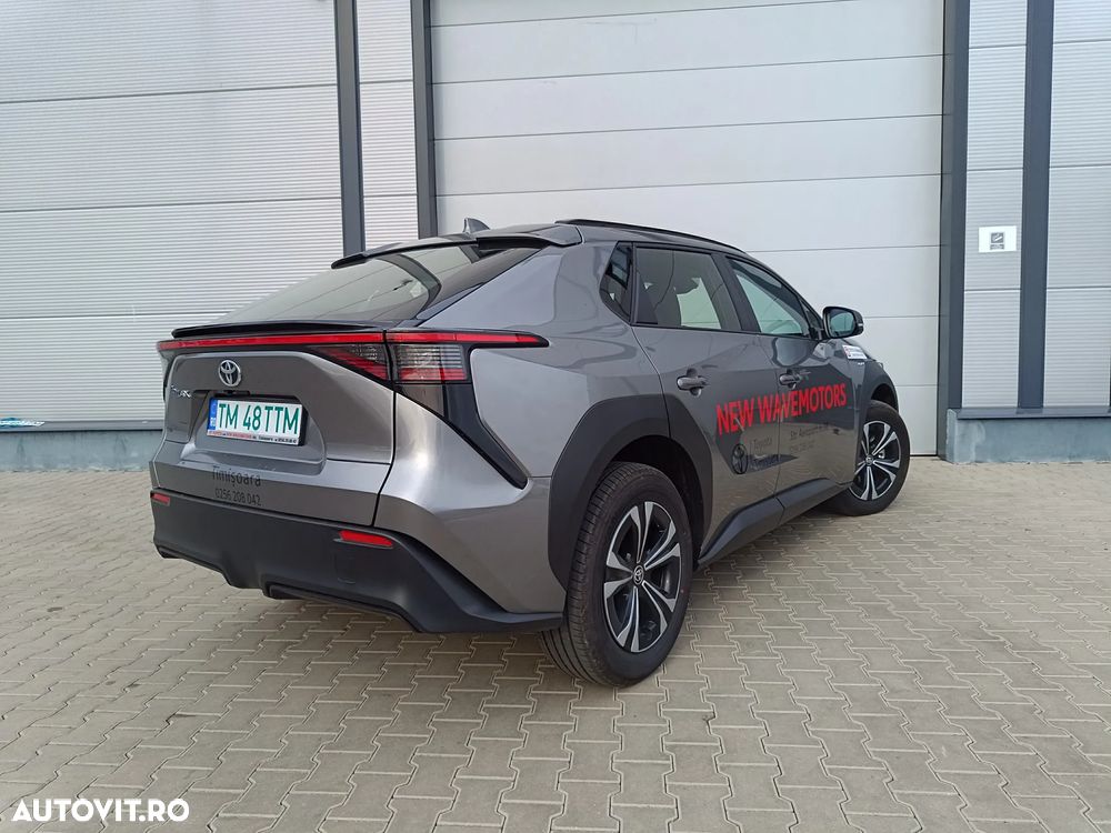 Toyota BZ4X 150 KW FWD (4x2) Dynamic - 4