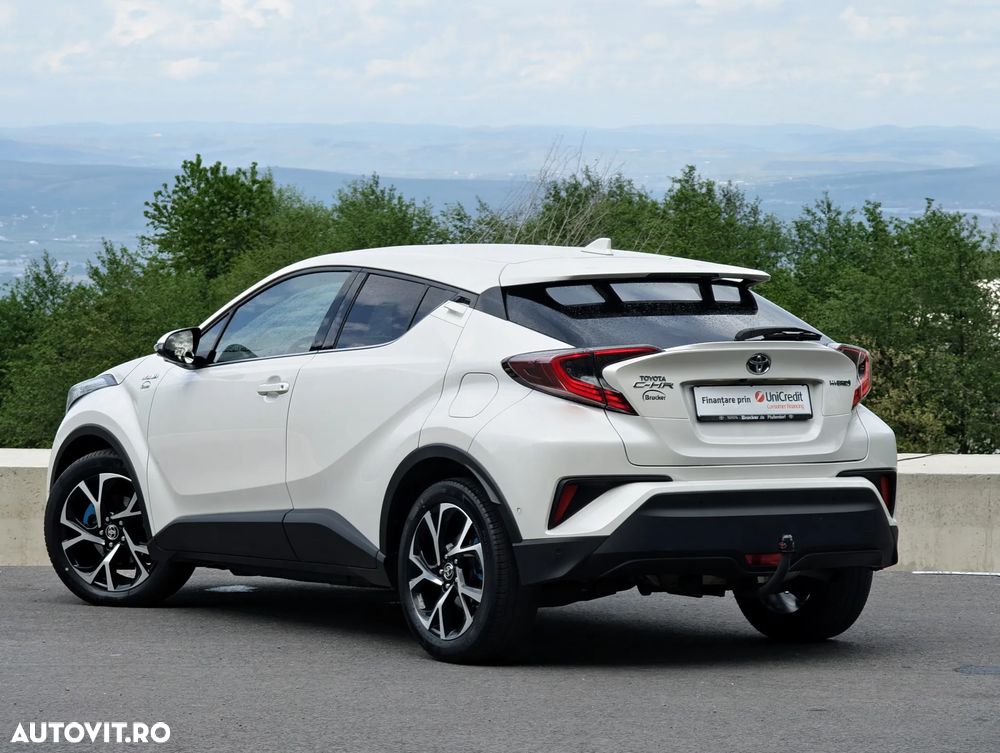 Toyota C-HR Lounge - 2