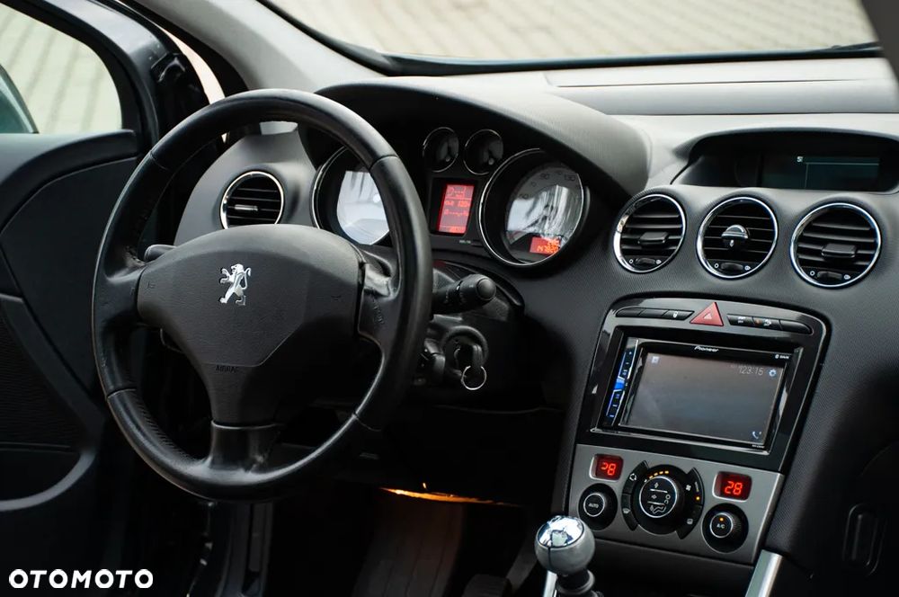 Peugeot 308 1.6 Premium Plus - 31