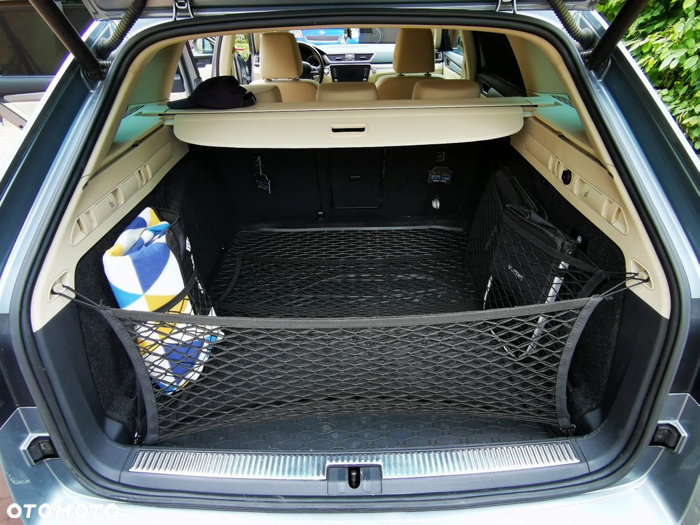 Skoda Superb 2.0 TDI SCR Ambition DSG - 14