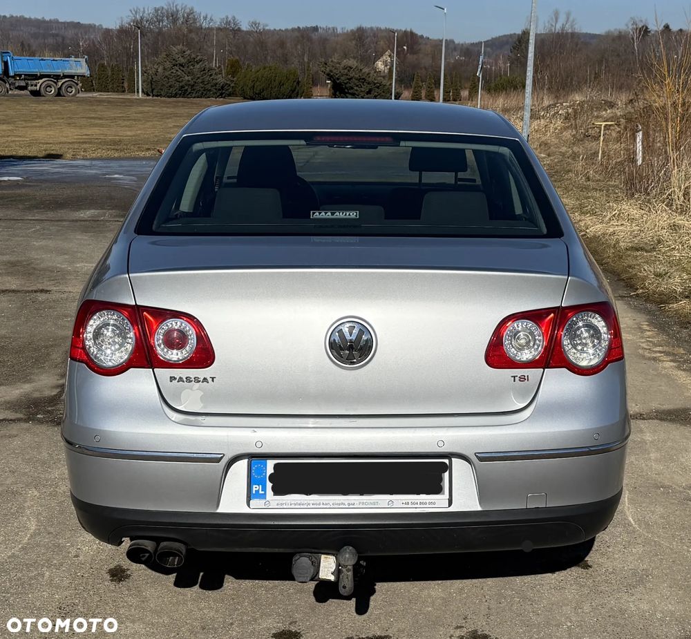 Volkswagen Passat - 2