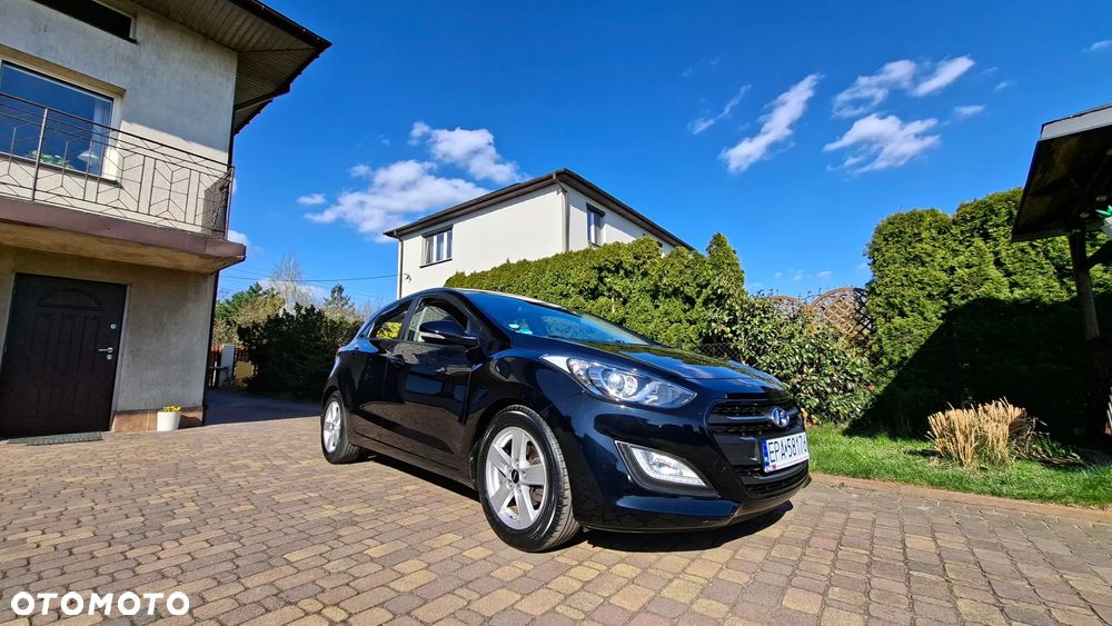 Hyundai i30 blue 1.4 Passion - 9