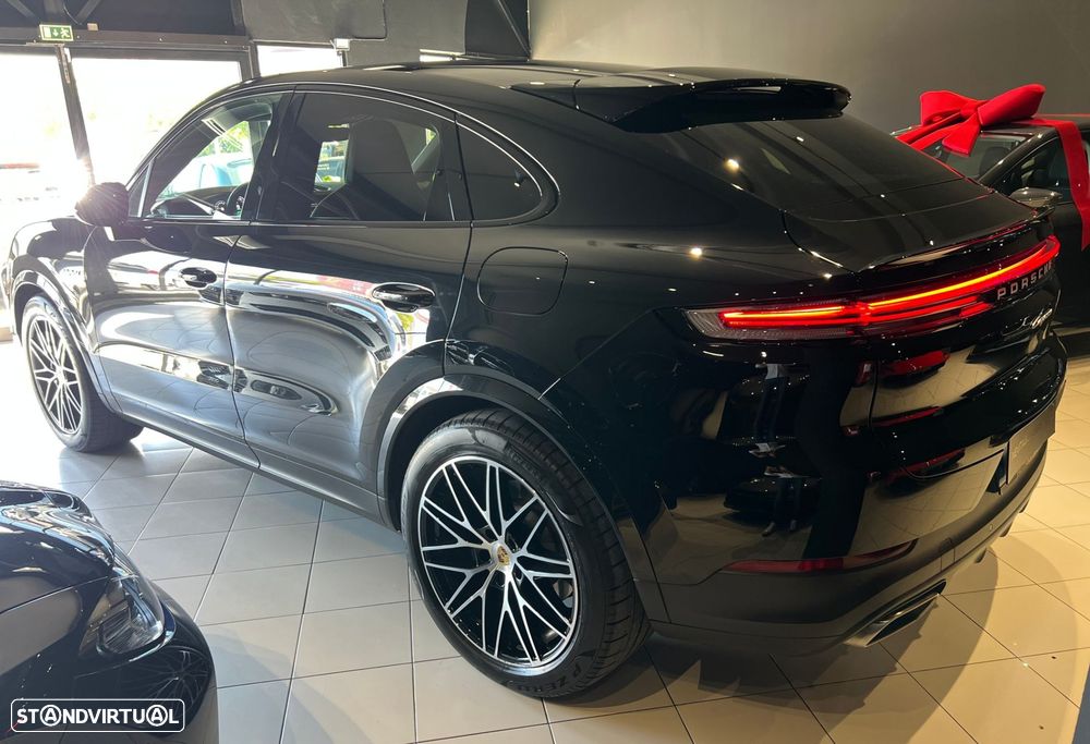 Porsche Cayenne Coupé E-Hybrid - 13