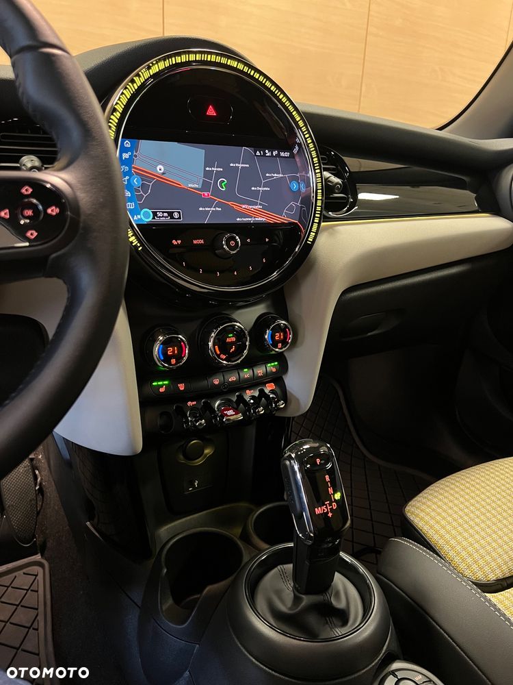 MINI Cooper Standard - 17