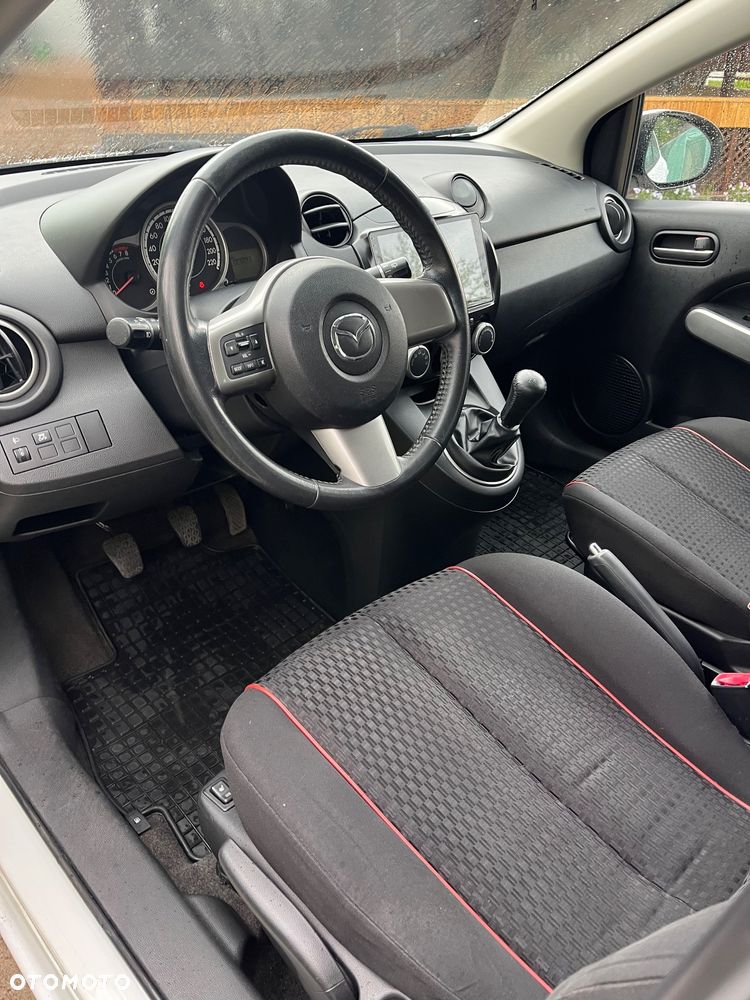 Mazda 2 - 26
