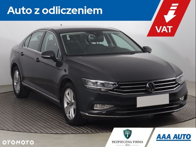 Volkswagen Passat - 2