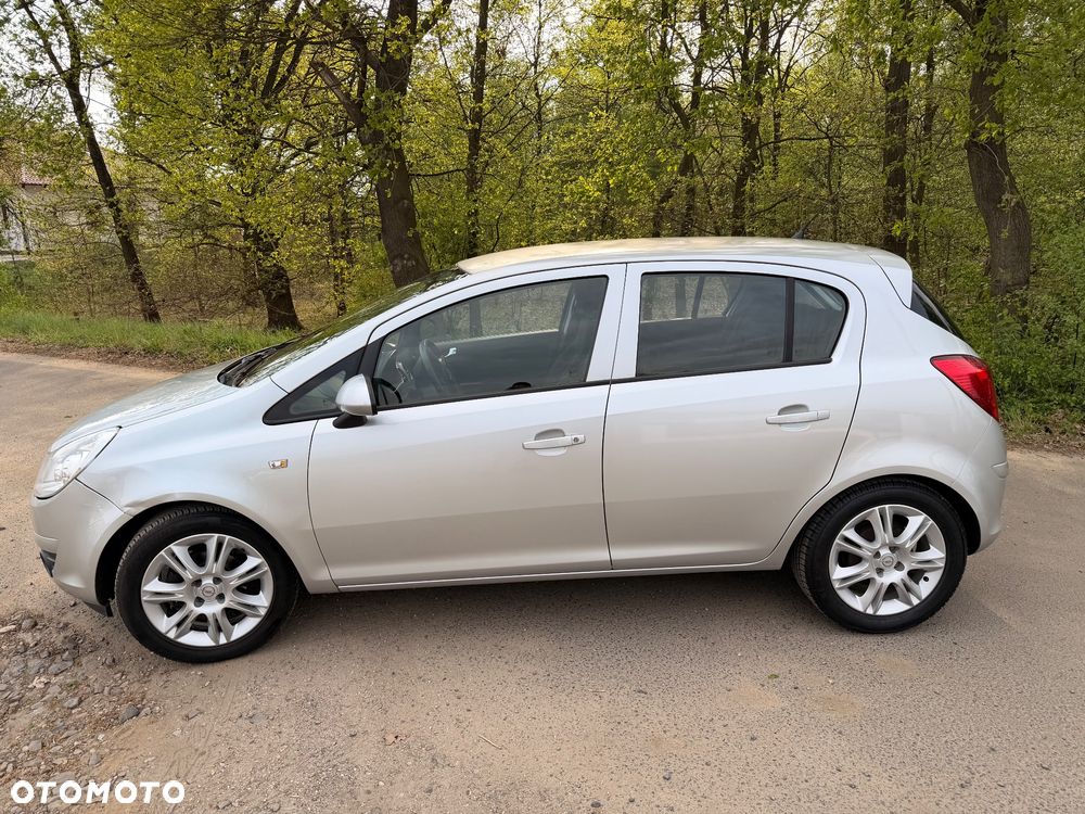 Opel Corsa 1.2 16V - 4