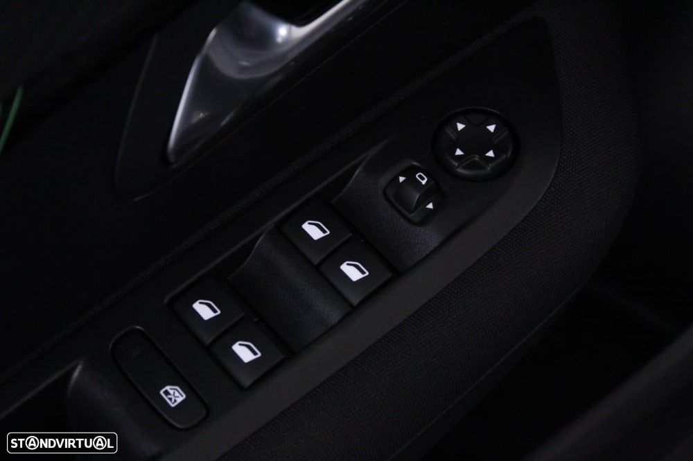 Peugeot 208 1.2 PureTech Active - 20