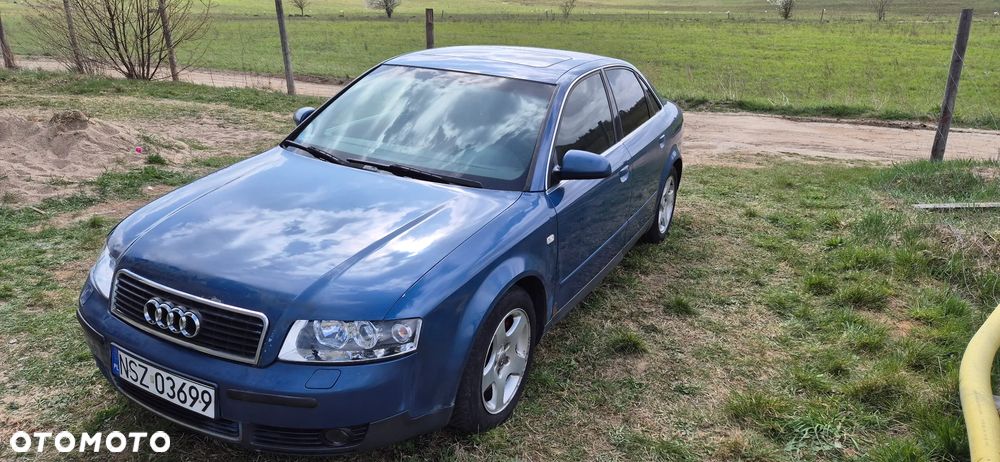 Audi A4 Limousine - 4
