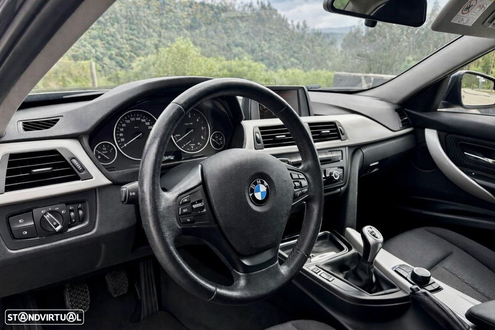 BMW 318 d - 8
