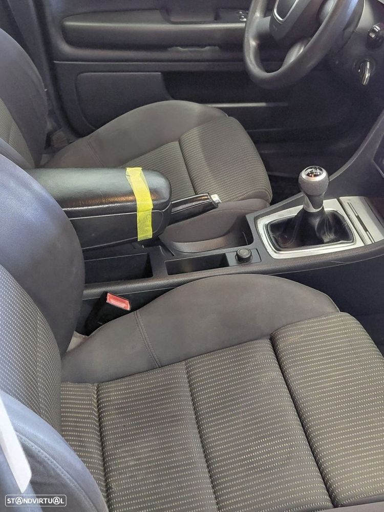 Audi A4 Avant 2.0 TDi - 13