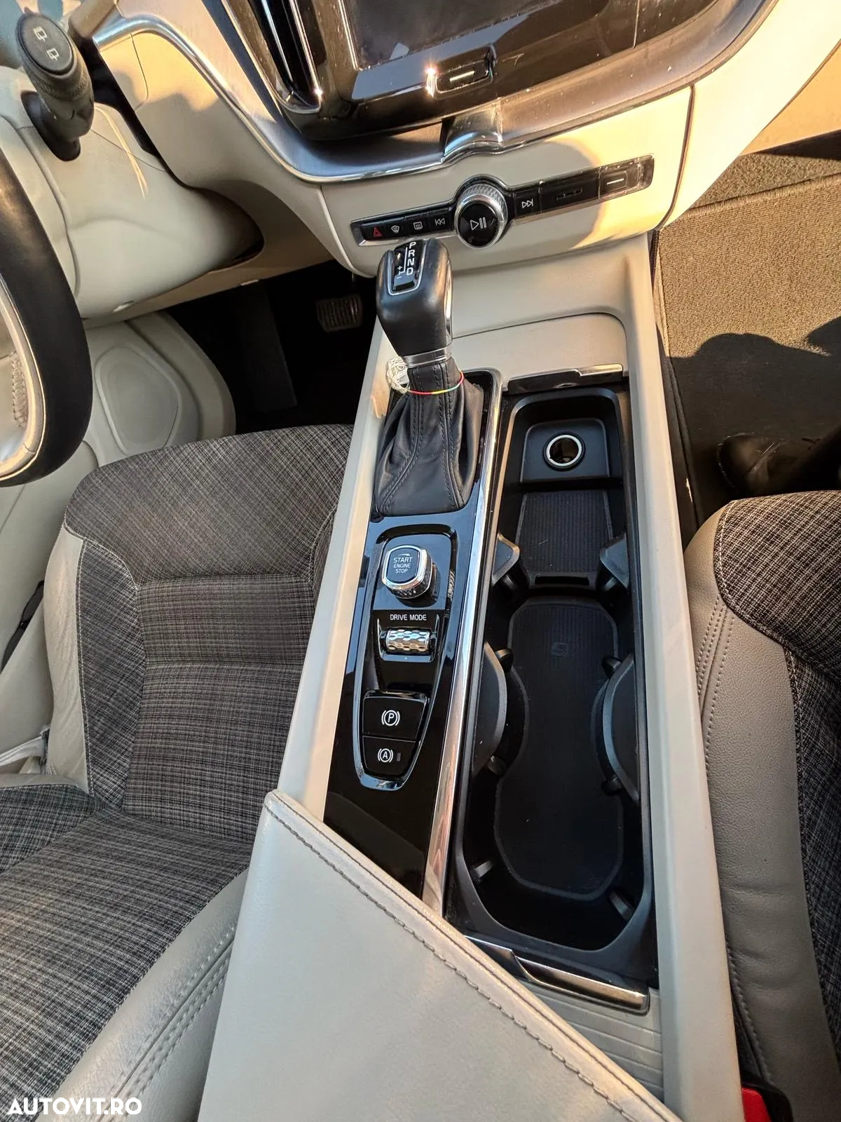 Volvo XC 60 D4 Inscription - 16