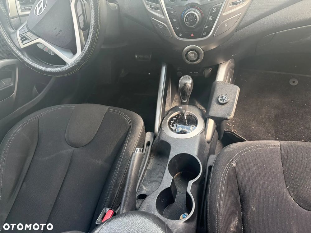 Hyundai Veloster 1.6 GDI Premium - 10