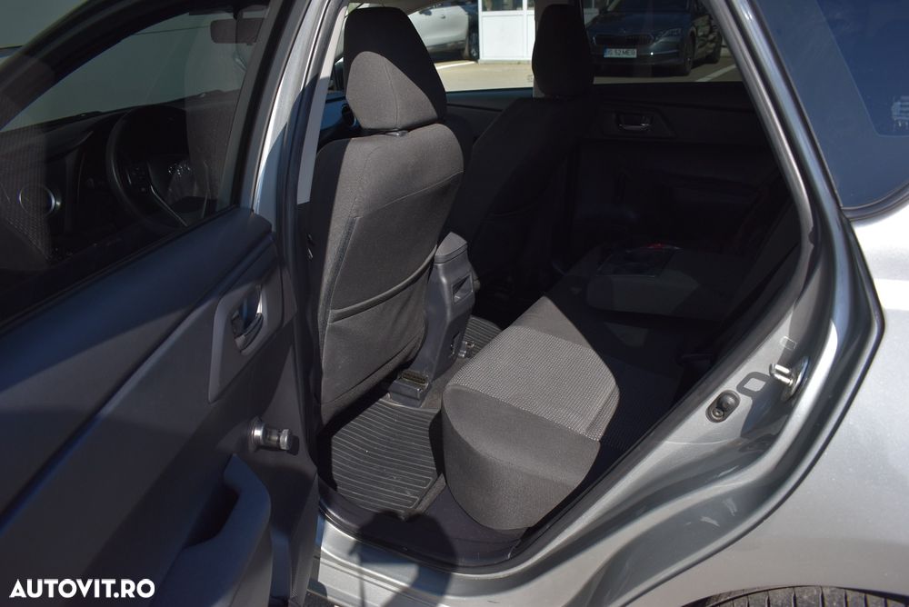 Toyota Auris 1.33 Dual VVT-i Terra - 17