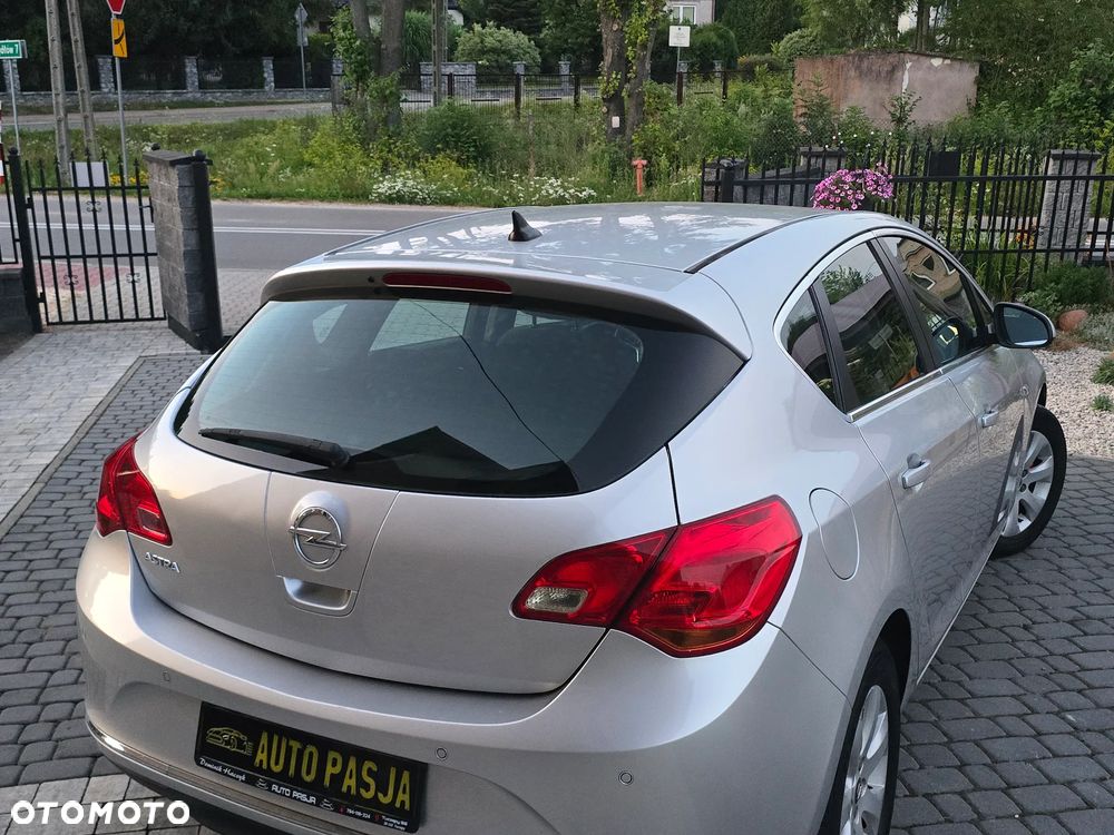 Opel Astra 1.4 Cosmo - 12