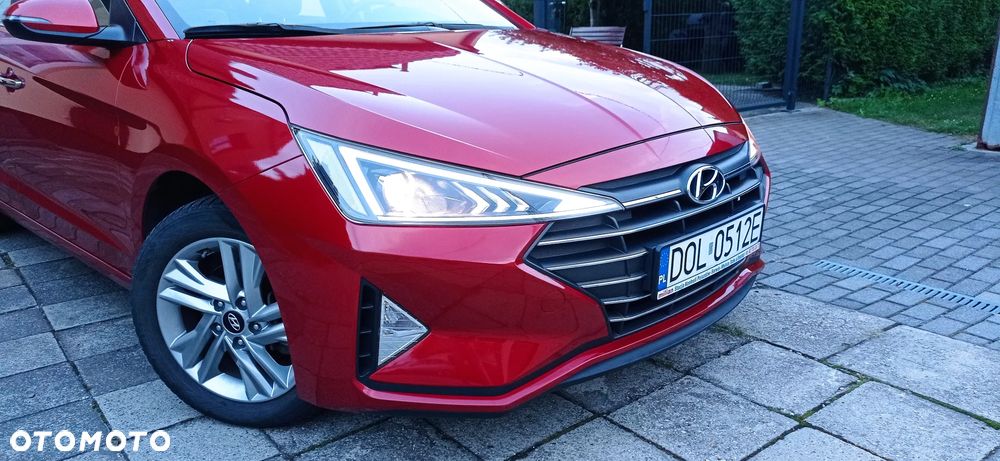 Hyundai Elantra 1.6 Comfort - 4