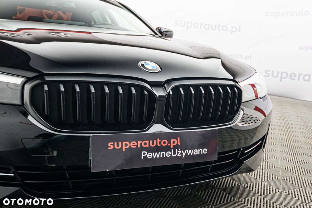 BMW Seria 5 518d - 26