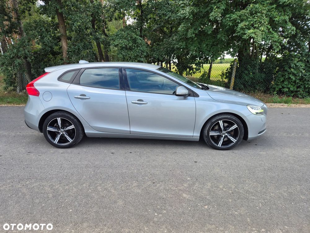 Volvo V40 D3 Momentum - 3