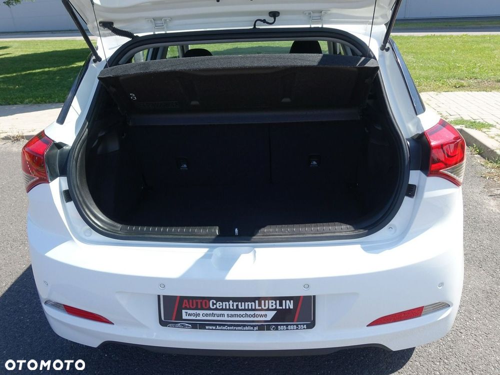 Hyundai i20 1.4 Automatik Trend - 24