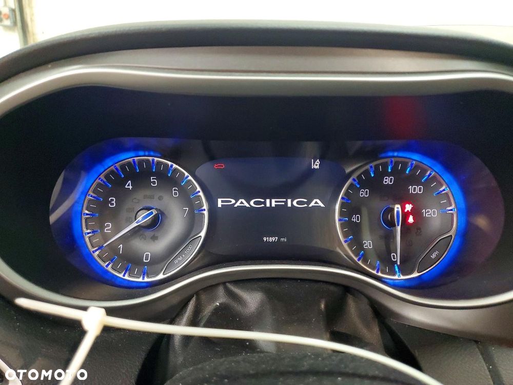 Chrysler Pacifica - 9