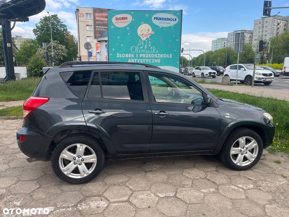Toyota RAV4 2.2 D-CAT 4x4 Executive - 4