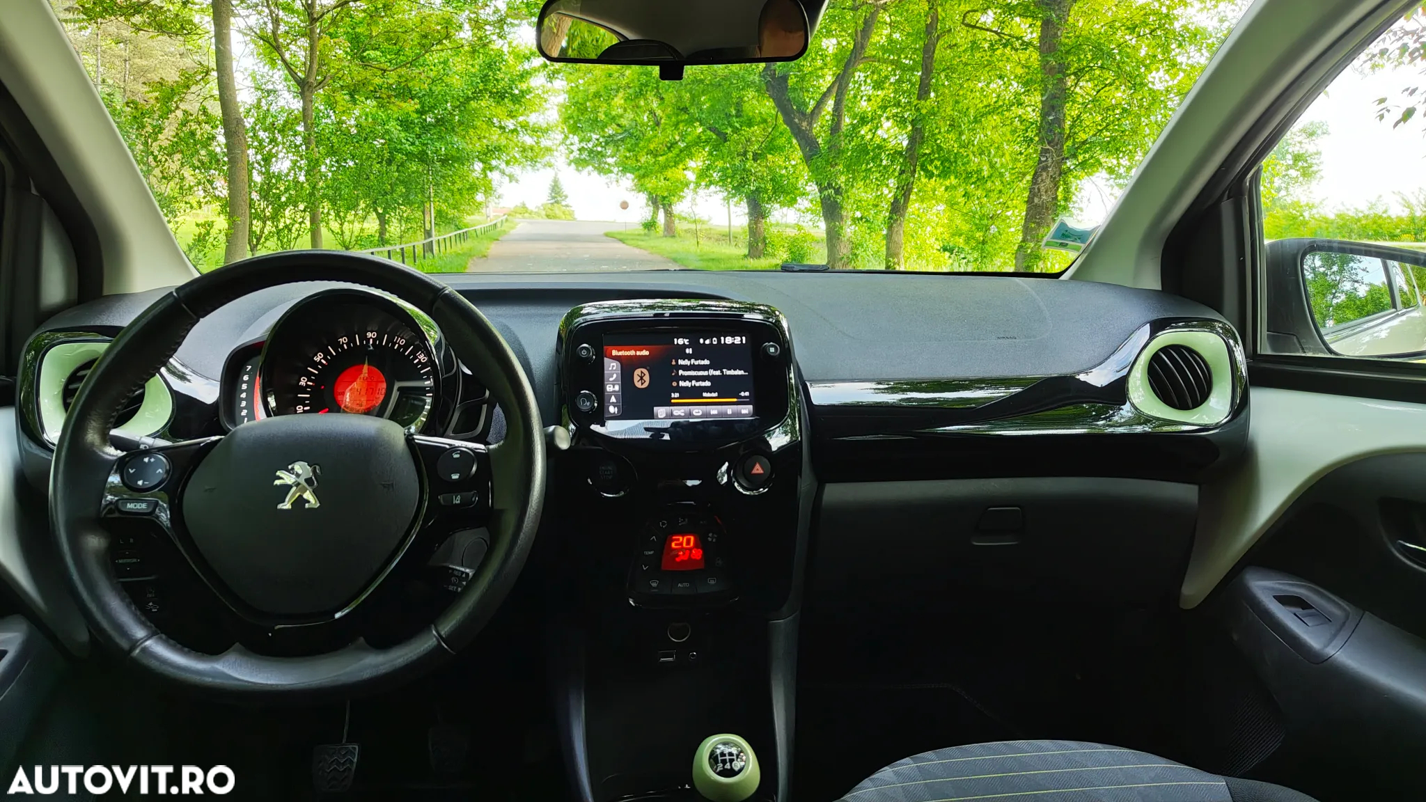 Peugeot 108 VTI 72 Top! Style - 7