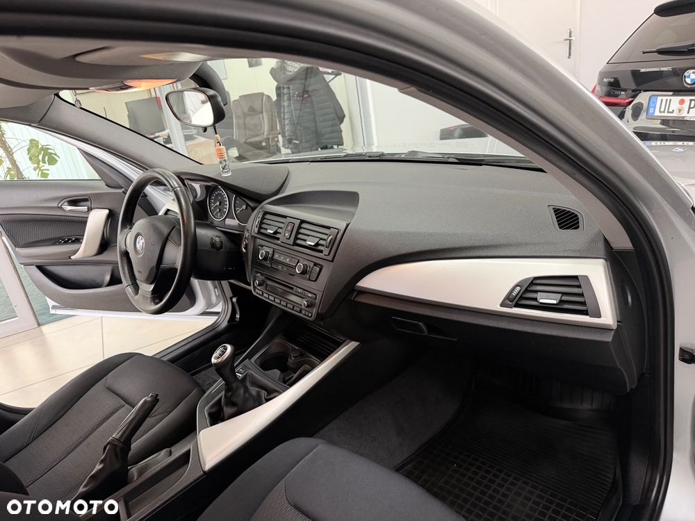 BMW Seria 1 - 26
