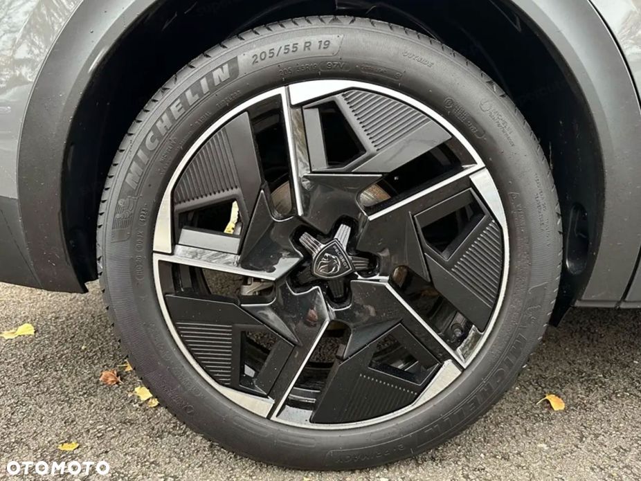 Peugeot 408 1.2 PureTech mHEV GT Exclusive S&S e-DCS6 - 11