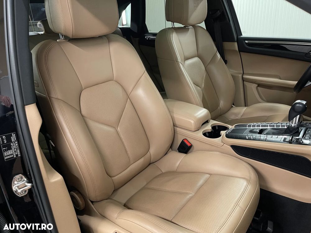 Porsche Macan S - 10