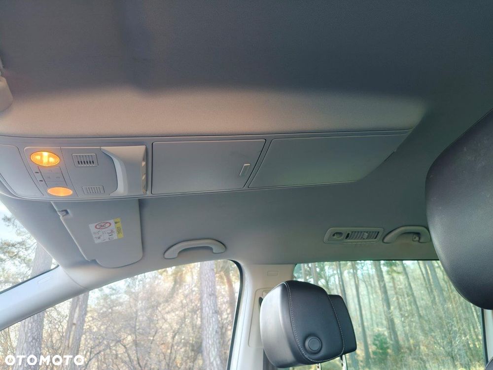 Volkswagen Sharan 2.0 TDI (BlueMotion Technology) Highline - 28