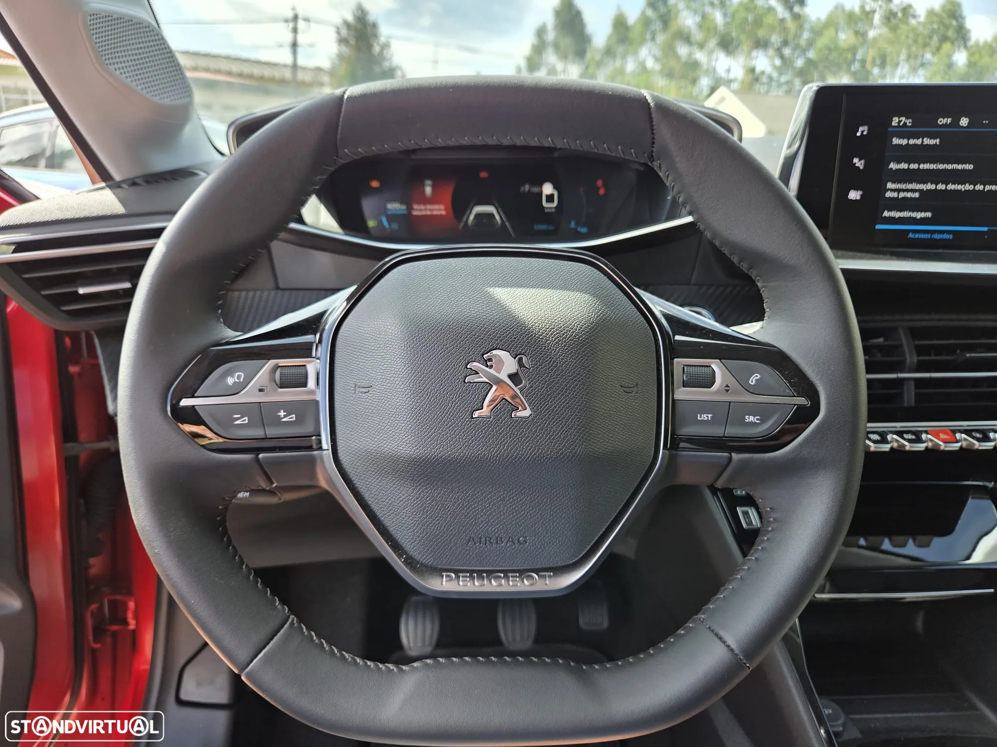 Peugeot 208 1.2 PureTech Allure - 18