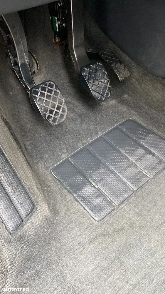 Volkswagen Multivan - 16