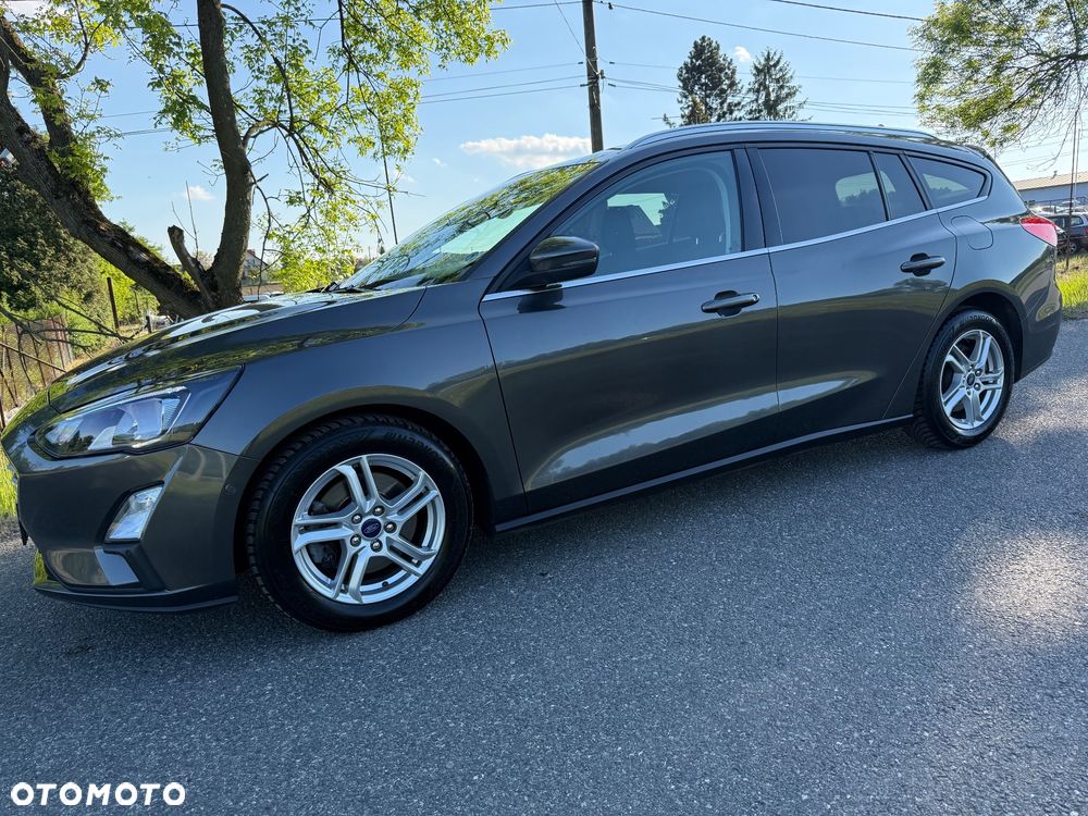 Ford Focus 1.0 EcoBoost Titanium - 4