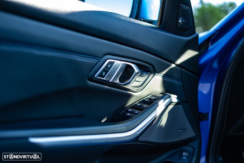 BMW 330 i xDrive Pack M - 26