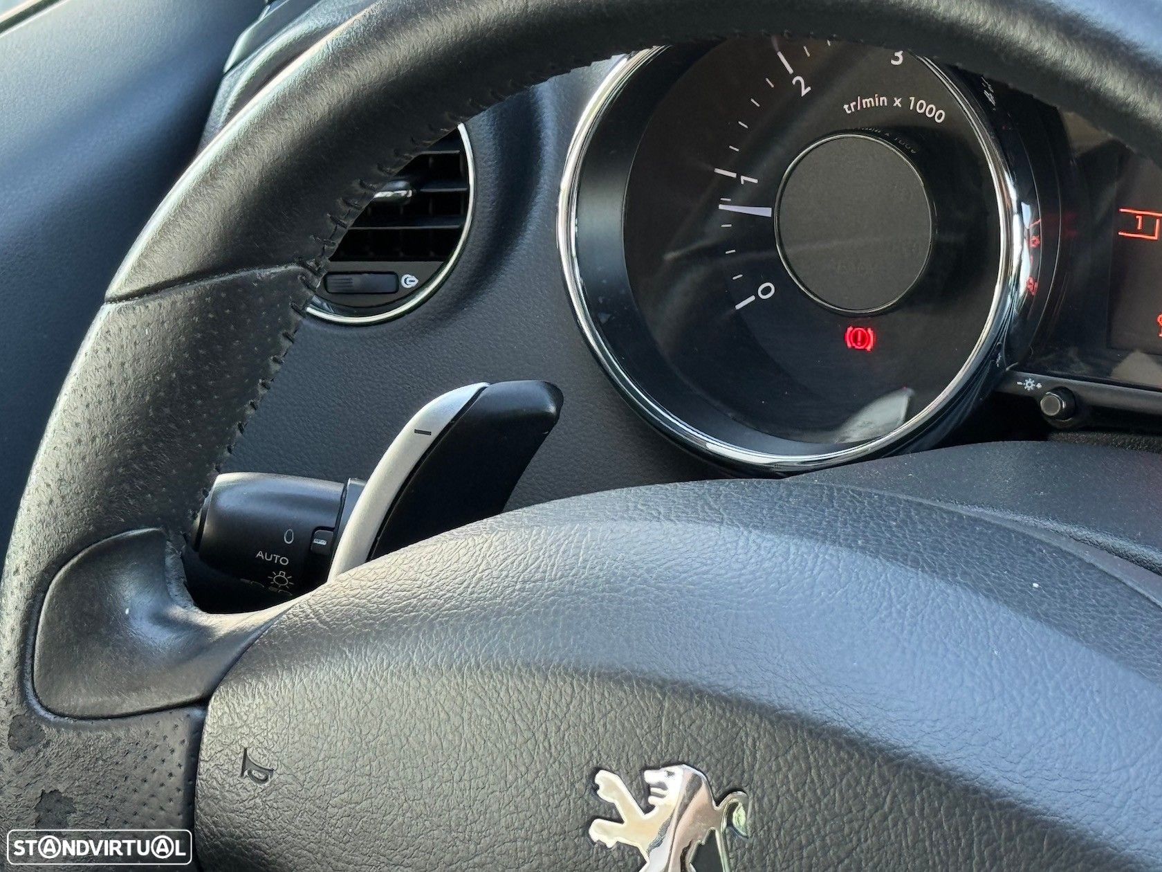 Peugeot 3008 1.6 e-HDi Allure 2-Tronic - 8