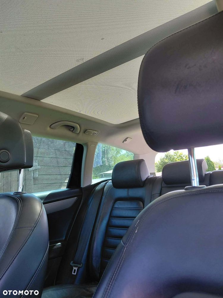 Volkswagen Passat 2011 photo 4