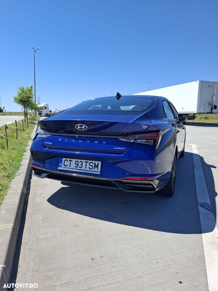 Hyundai Elantra 1.6 l 123 CP CVT Highway - 4
