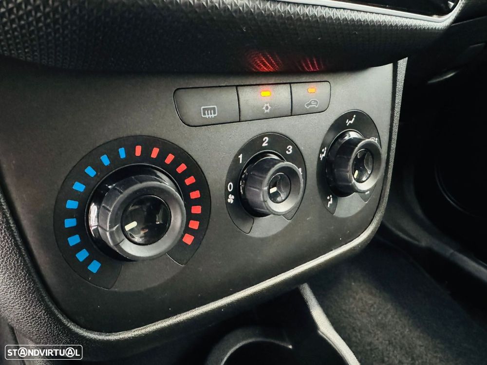 Fiat Punto 1.2 Lounge S&S - 13