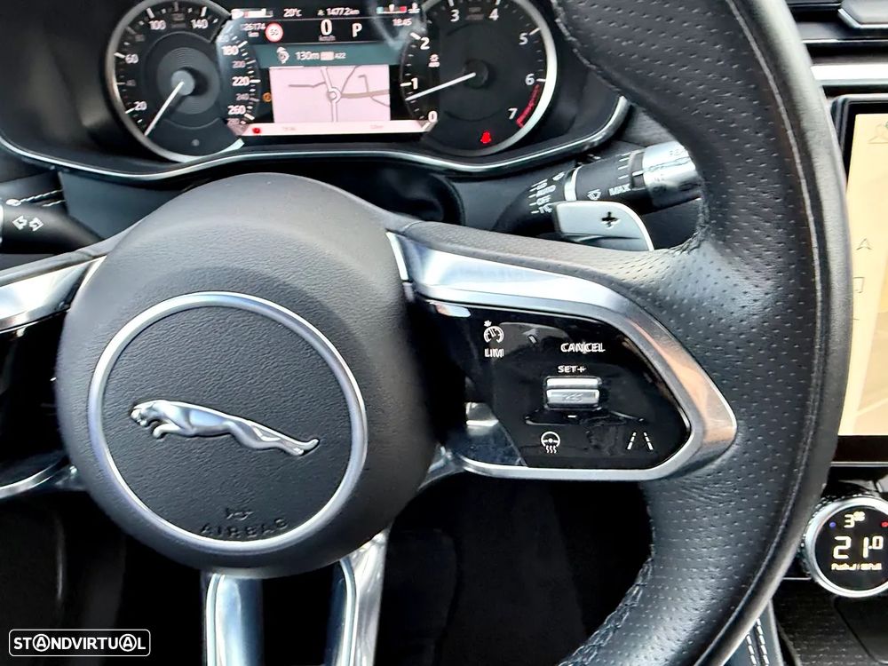 Jaguar F-Pace P250 AWD R-Dynamic S - 17