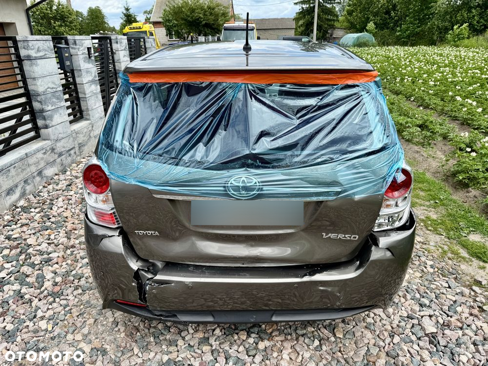 Toyota Verso 1.8 Prestige MS EU6 - 11