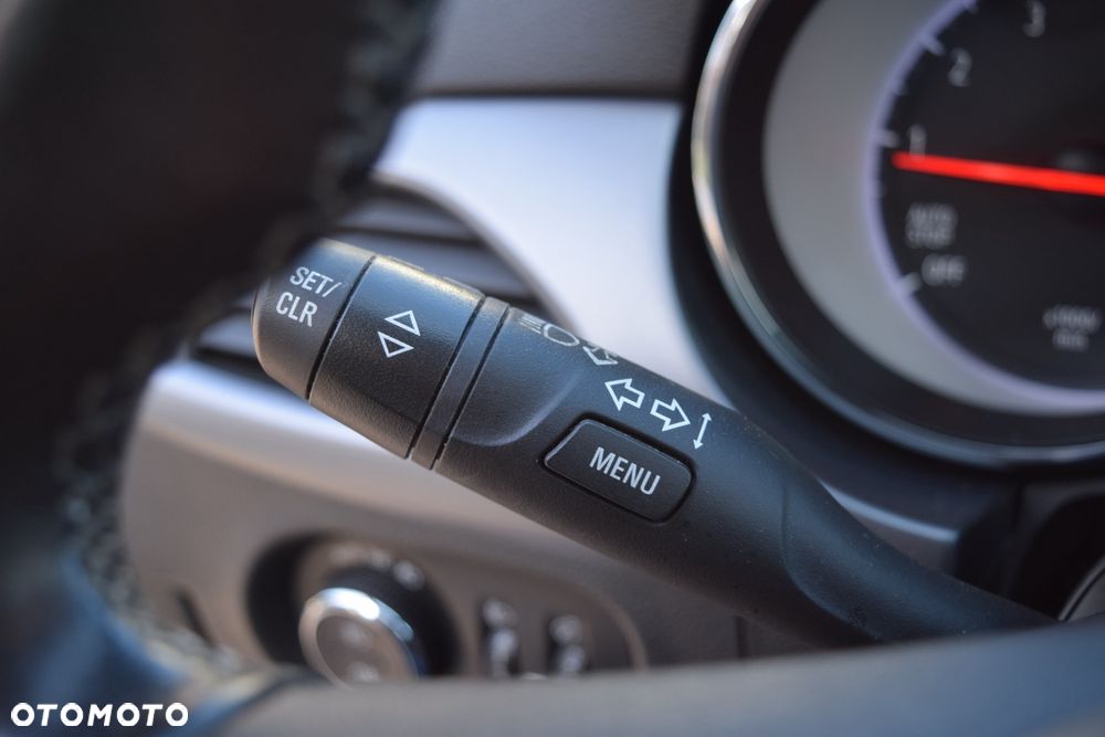 Opel Astra 1.2 T Elegance S&S - 13