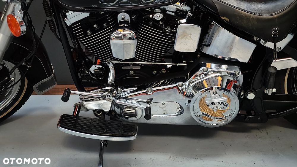 Harley-Davidson Softail Deluxe - 29