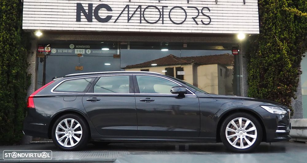 Volvo V90 2.0 T8 Momentum Plus AWD Geartronic - 4