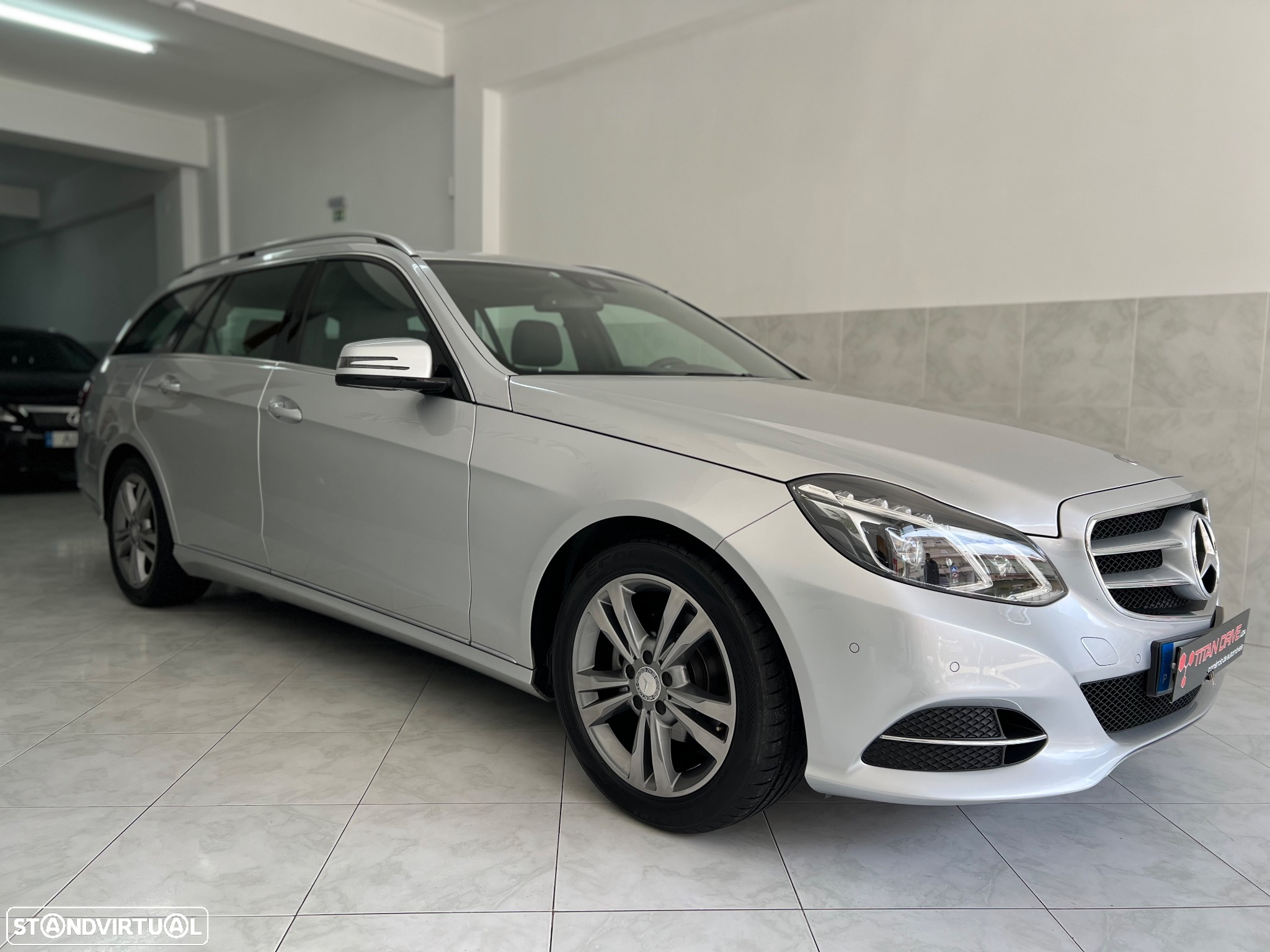 Mercedes-Benz E 220 CDi Avantgarde BlueEfficiency Auto - 9