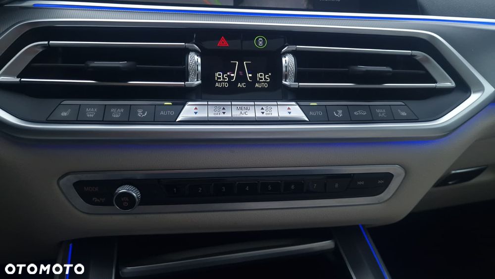 BMW X5 xDrive40i - 33