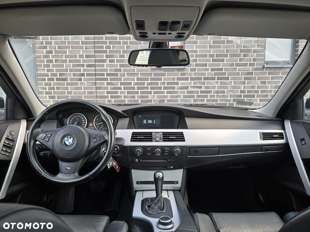 BMW Seria 5 525i - 29