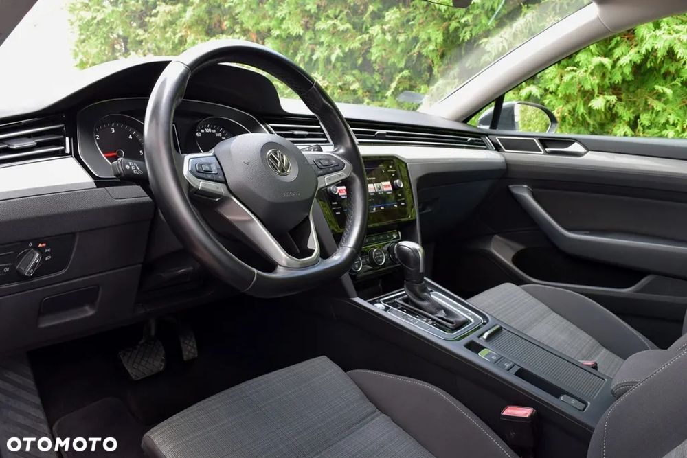 Volkswagen Passat 2.0 TDI BMT Comfortline DSG - 16