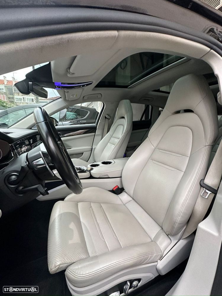 Porsche Panamera Sport Turismo - 10