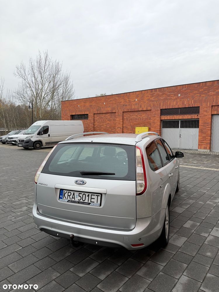 Ford Focus 1.6 16V Ambiente - 16