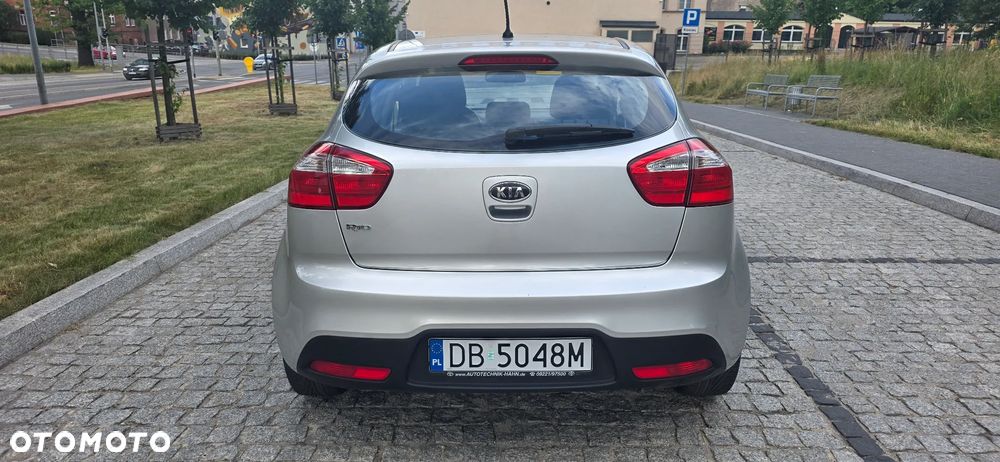 Kia Rio - 7
